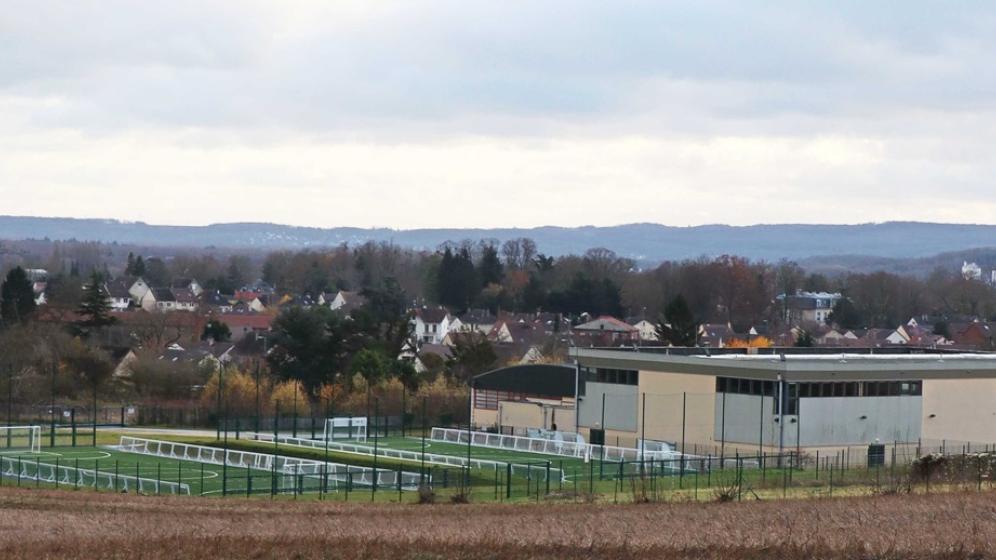 Terrains-et-Complexe-Sportif-1
