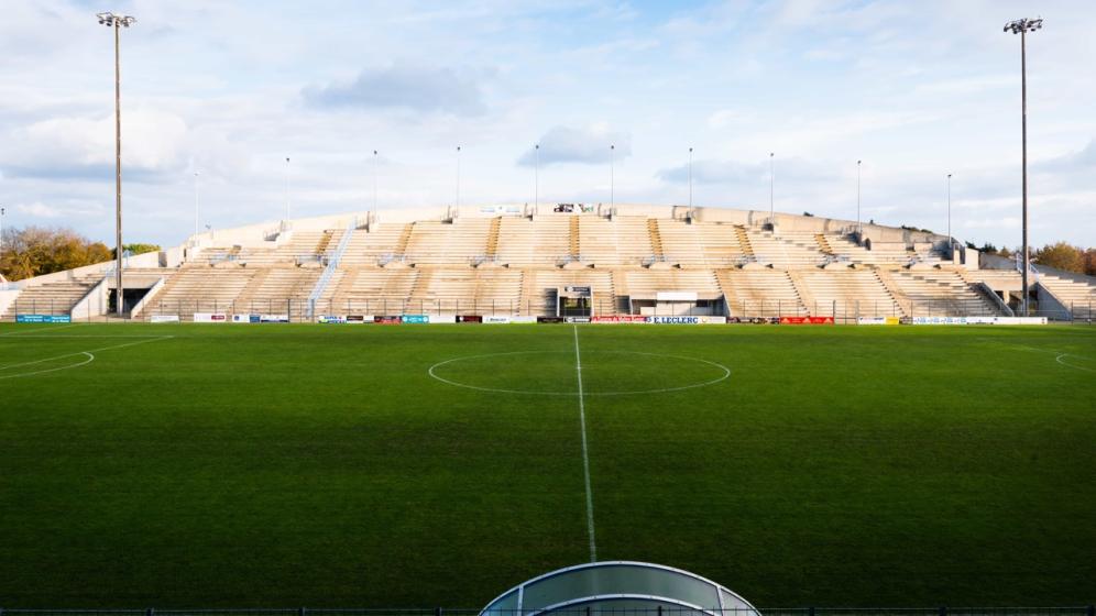 Complexe-sportif-Michel-Amand-stade-1