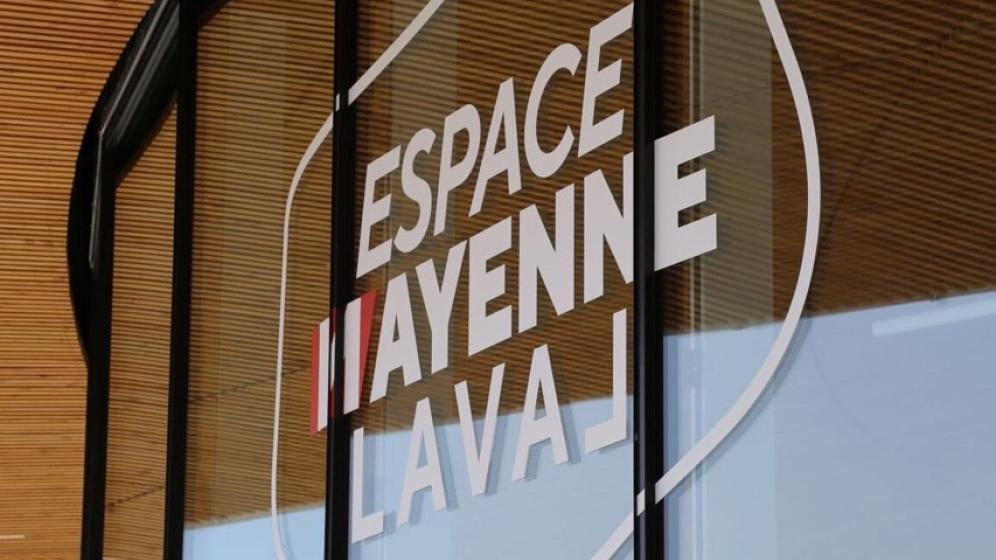 Espace-Mayenne_LogoFacade_PhotoRedim-rotated