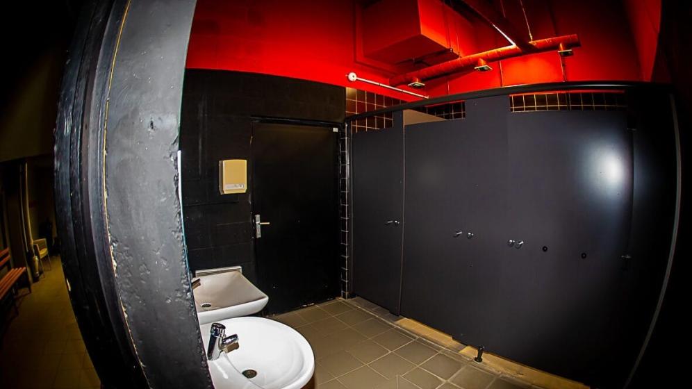 halle-de-glisse-douches-e1623321424857