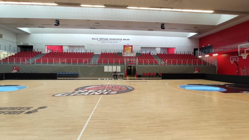 Inkedpalais-des-sports-vue-des-tribunes-sud