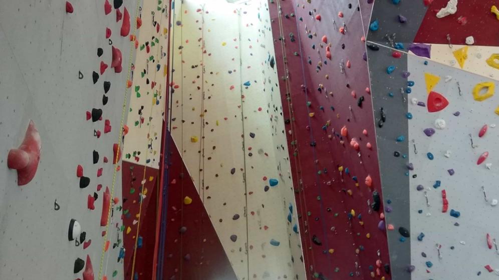 Mur-descalade-vue-basse-2