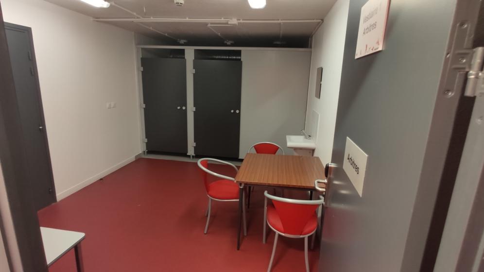 palais-des-sports-vestiaires-arbitres