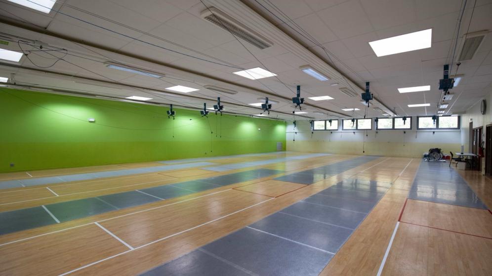 Salle-darmes-longueur