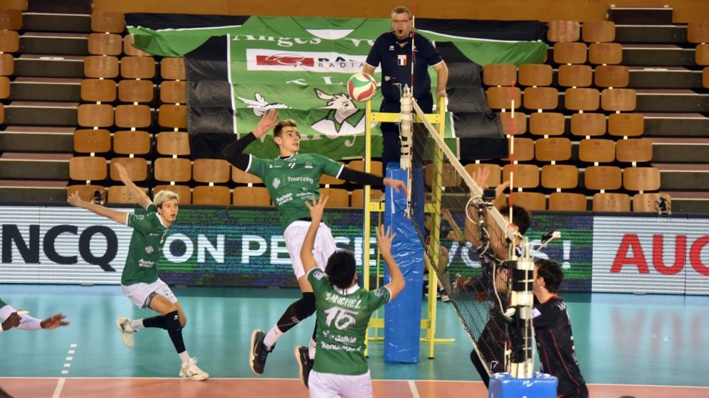 Salle-de-Volley-ball-Pierre-Dumortier-5