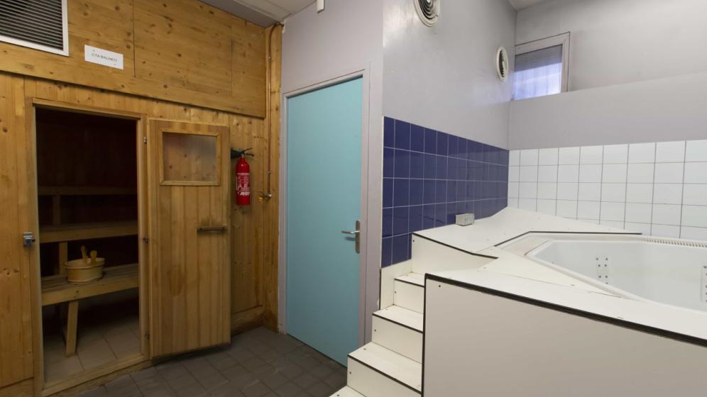 sauna_jacuzzi_palais_des_sports