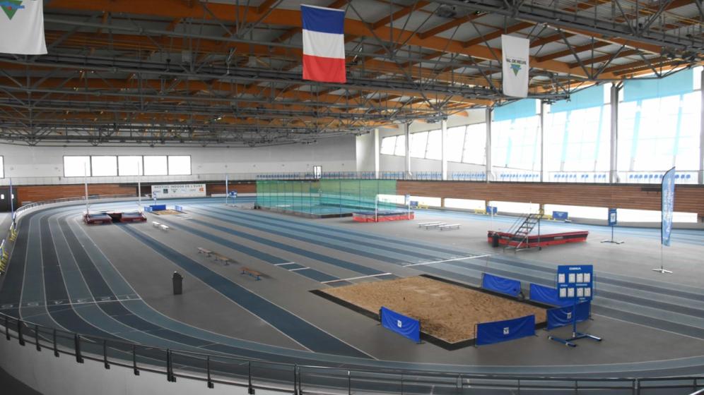 stade-indoor2