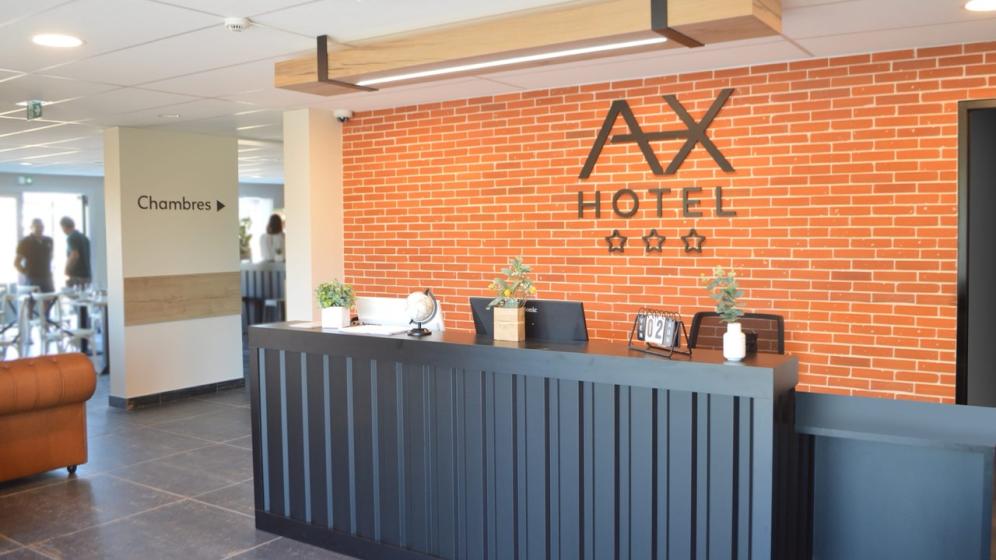 Ax-HOTEL-2