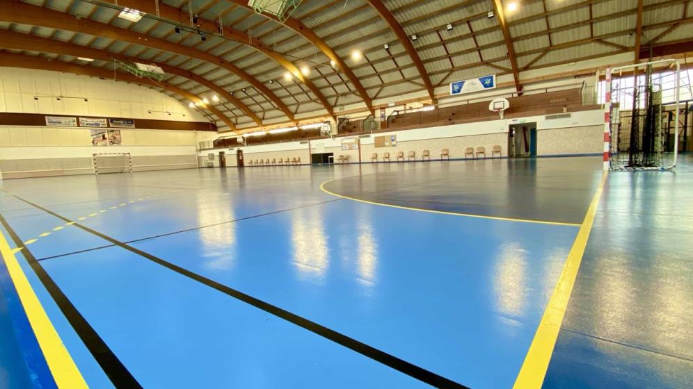 Halle-des-sport-vue-den-bas