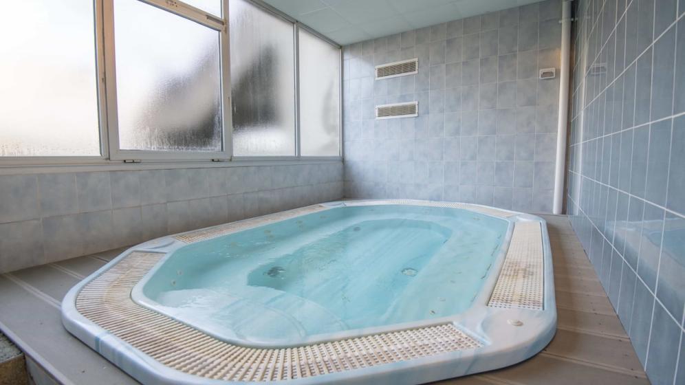 Jacuzzi-palais-des-sports-Beaublanc