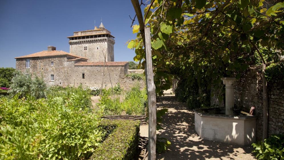 Jardin-Bazoges-en-Pareds-©Commune-de-Bazoges-en-Pareds