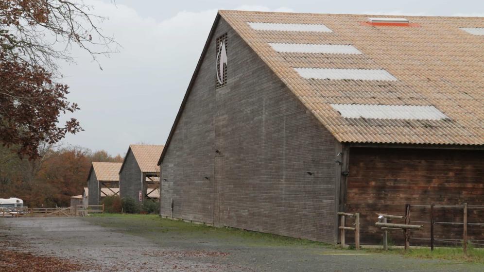 Pole_equestre_vendeen_facade