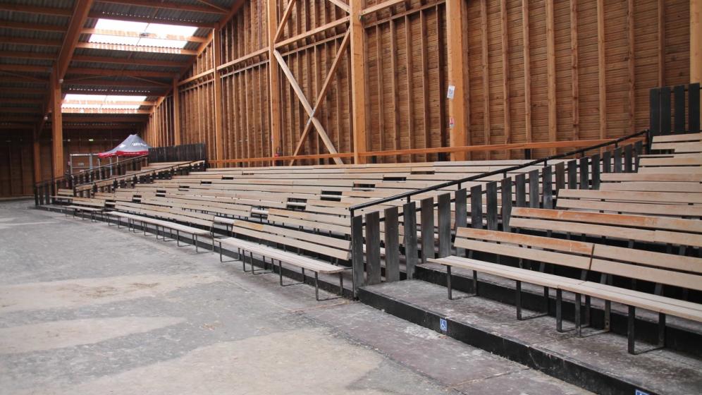 Pole_equestre_vendeen_manege_tribunes