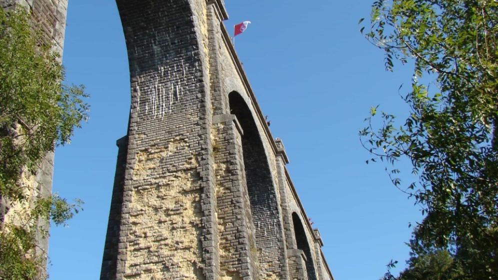 Saut-elastique-arche-pont