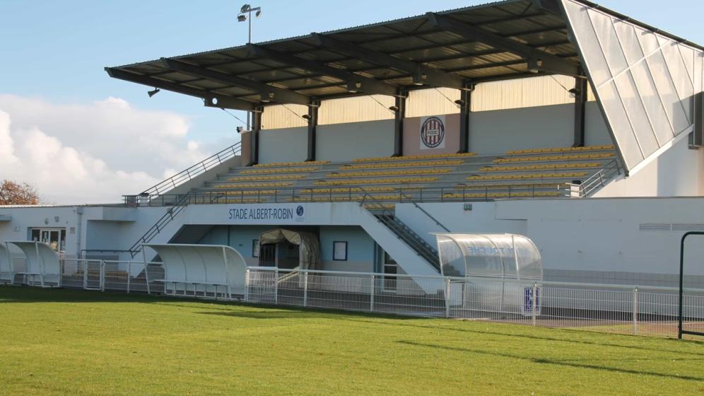 Stade_Albert_Robin_tribunes