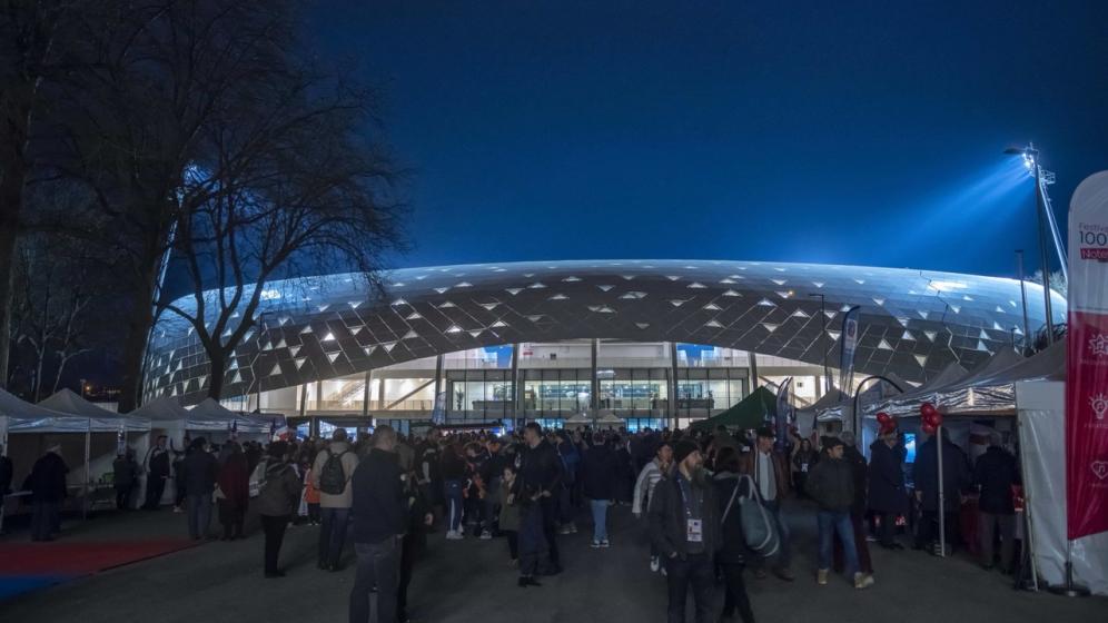 Stade-de-nuit-face-sud