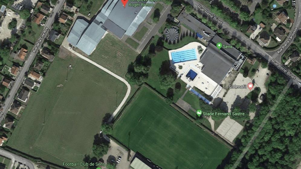Vue-densemble-Complexe-Sportif-Roger-Breton-Sens