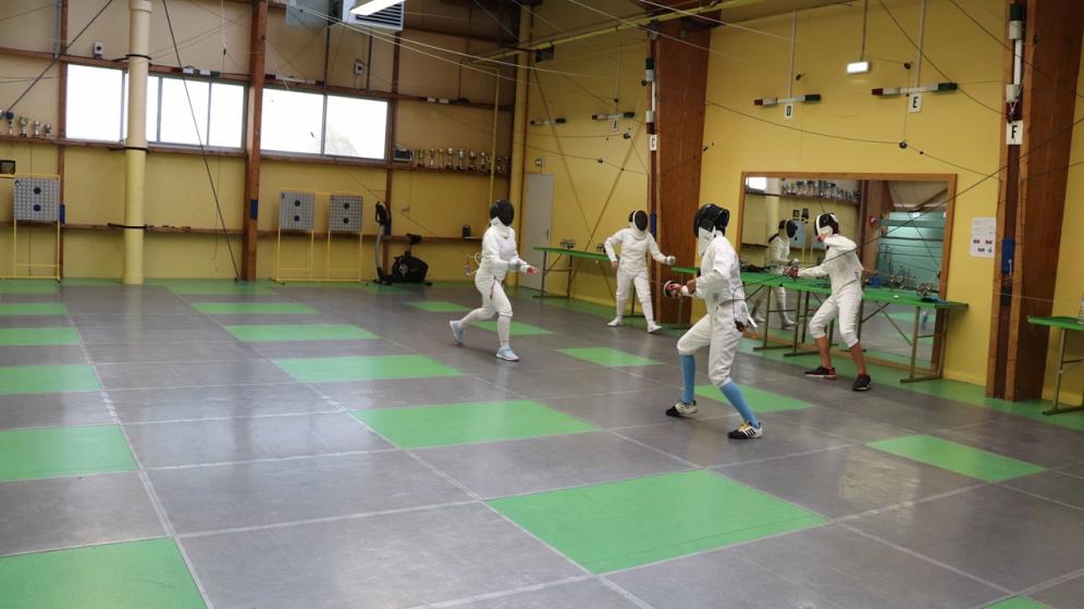 Vue-en-cours-dutilisation-de-la-salle-descrime-du-gymnase-1