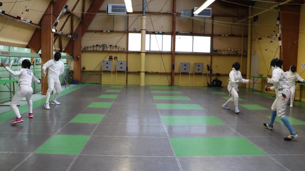 Vue-en-cours-dutilisation-de-la-salle-descrime-du-gymnase-3