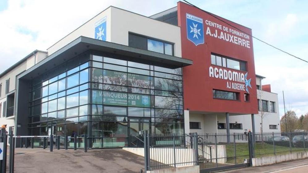 Vue-exterieure-de-face-1