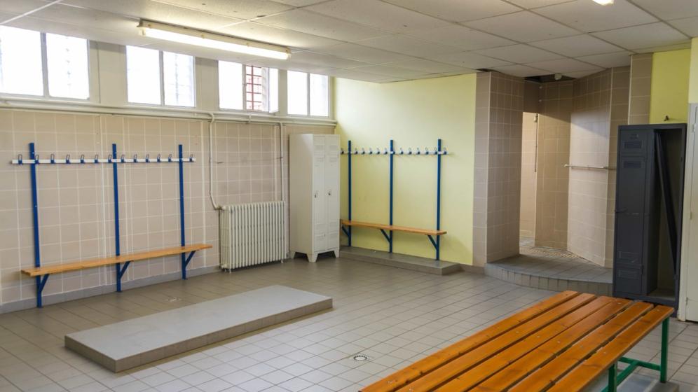 10-Macon_Centre-Omnisport-de-Macon_vestiaire