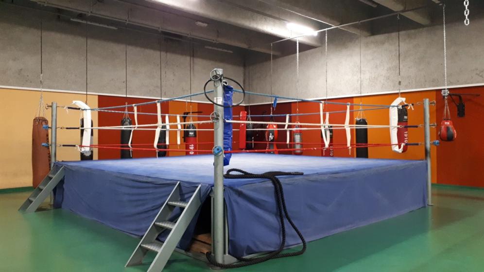12-Centre-sportif-Ring-de-boxe-Aire-de-jeux-vides