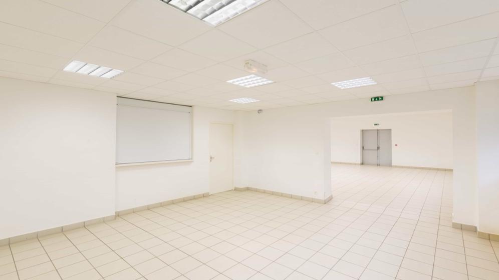 15-Macon_Complexe-sportif-des-Saugeraies_salle-de-conference-espace-traiteur