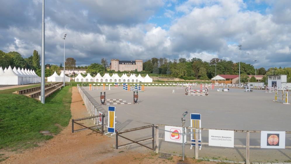 2-Macon_Centre-Equestre-de-Macon-Chaintre_carriere-olympique