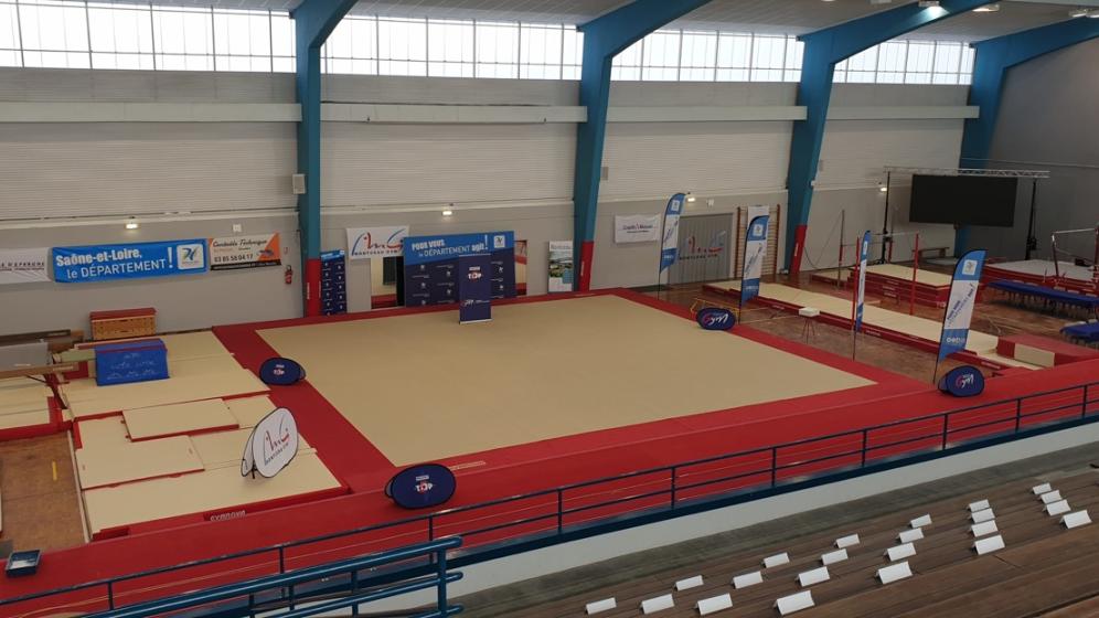 4-salle-J.-Bouveri-configuration-Top-12