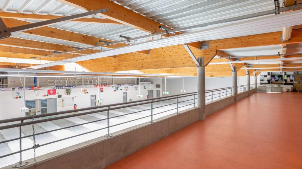 7-Macon_Complexe-sportif-des-Saugeraies_mezzanine