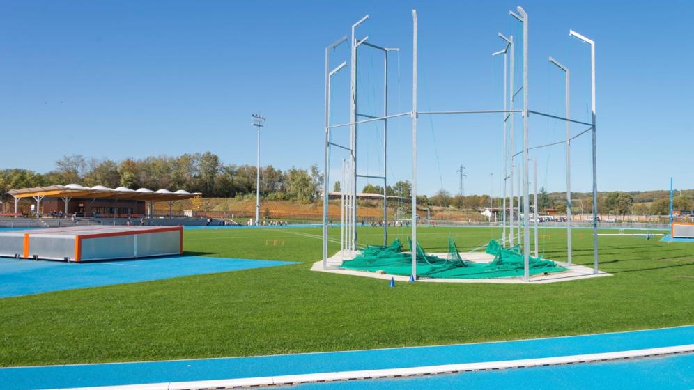 8-Macon_Stade-Marie-Jose-Perec_aire-de-lancer