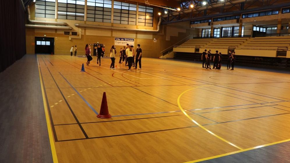 Halle-des-sports-terrain