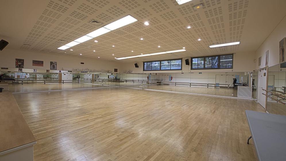 SALLE-ARMES-SRECKI-6
