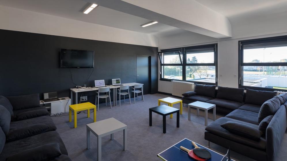 SALLE-REPOS-PierreEXCELLENT