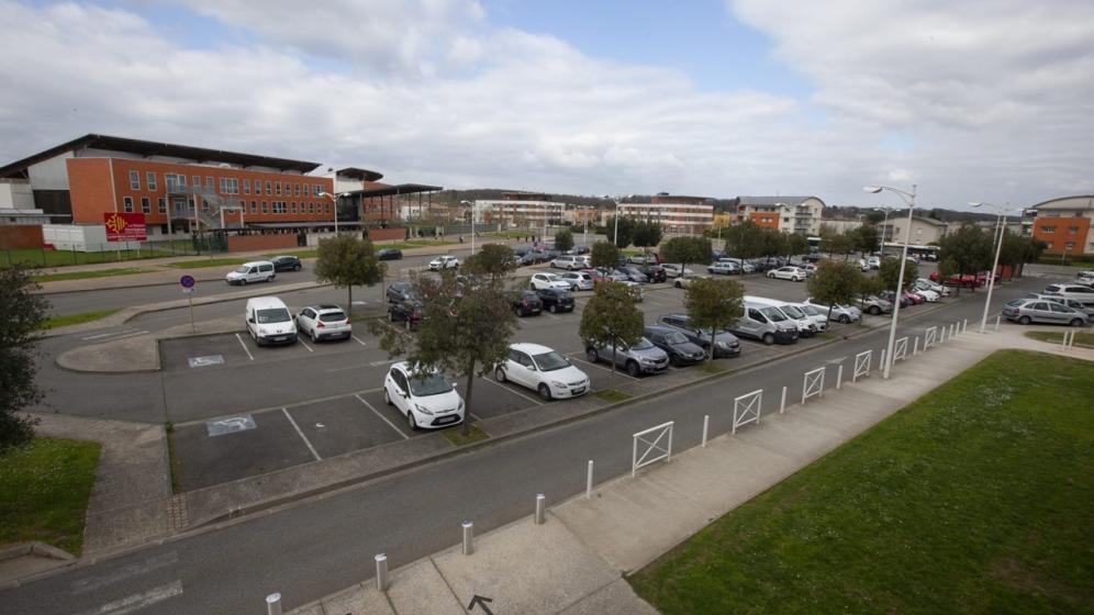 15.Espace-sportif-Quefets-Vue-Parking