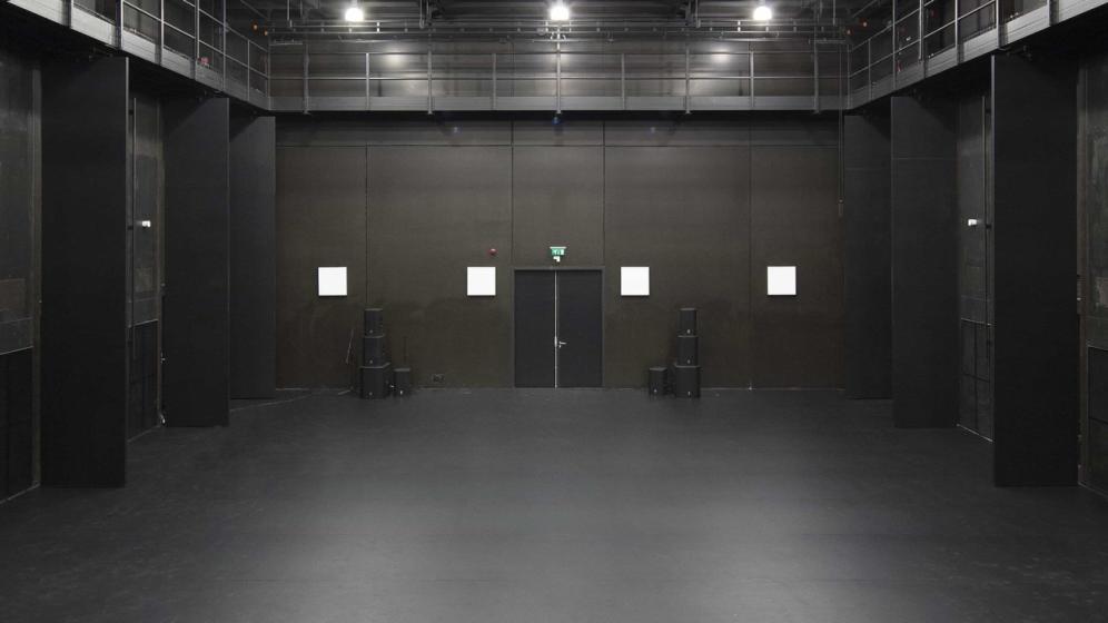 7-studio-scene