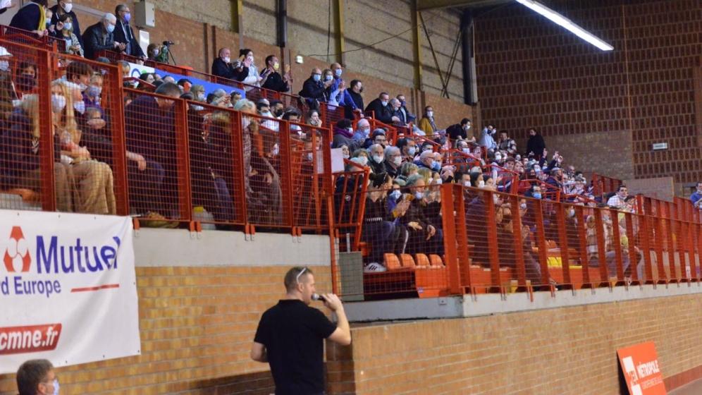Salle-du-Parc-Lomme-Tribune