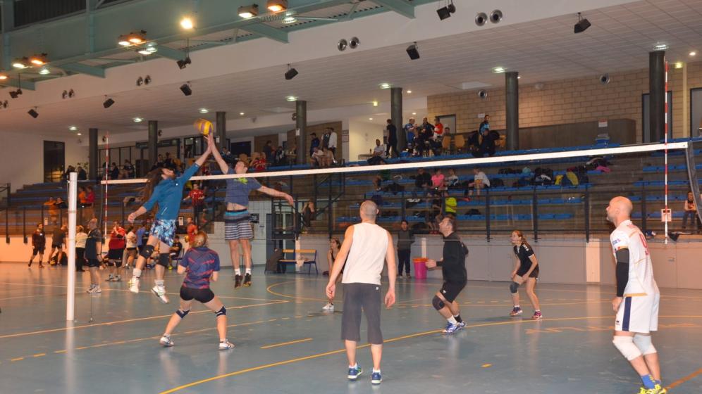 volley-multi-terrains-et-tribunes