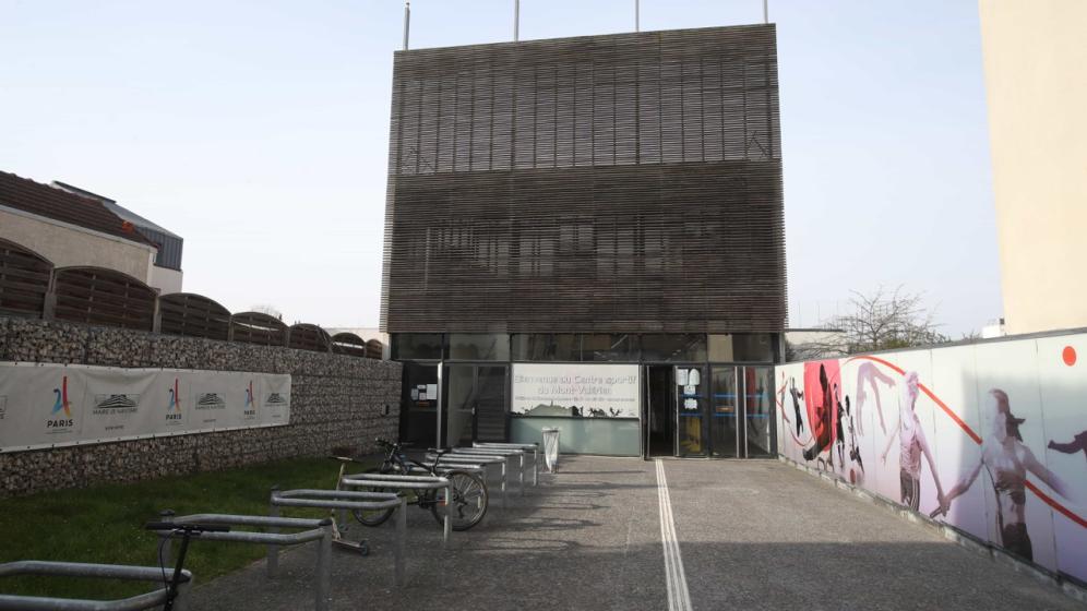 3.Entree-du-gymnase