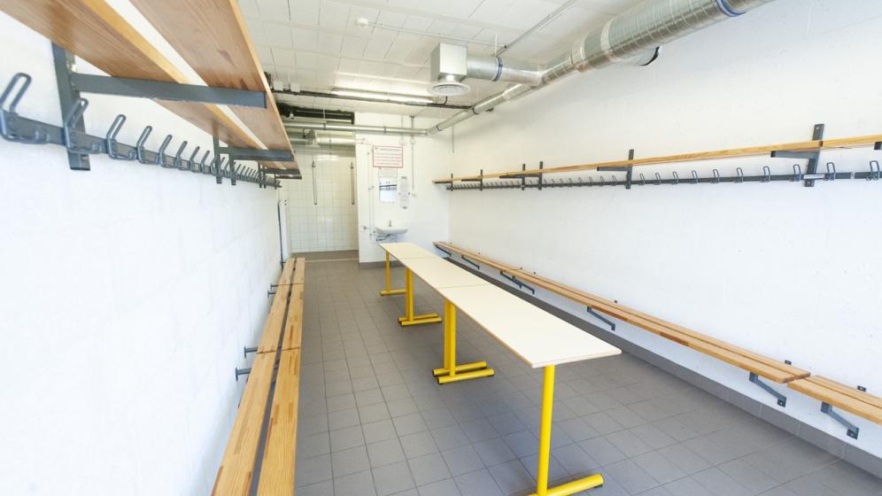 Vestiaire-Complexe-Sportif-du-Perenno_MVA3980