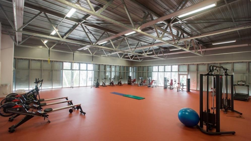 Complexe-sportif-de-naudin-Salle-de-musculation-2