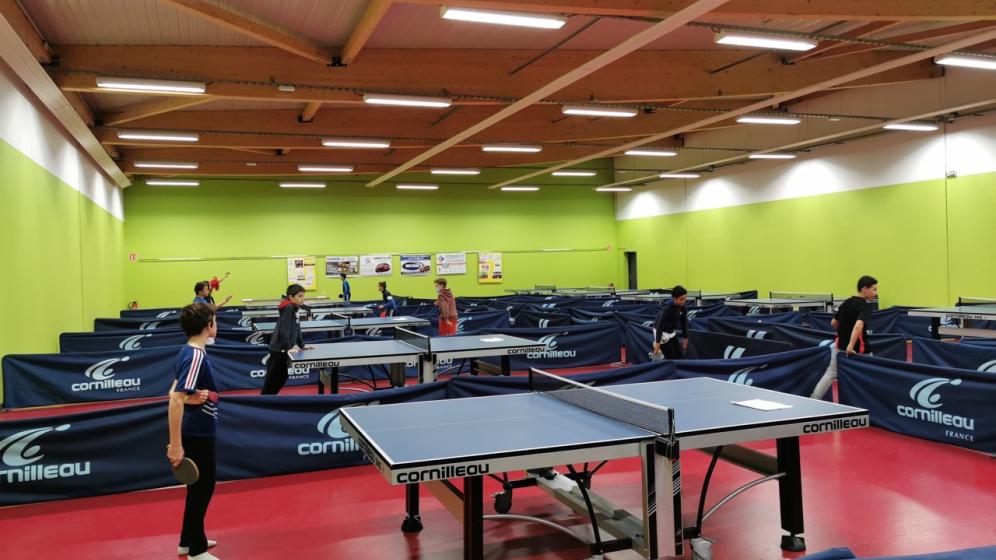 Complexe-Raquette-salle-tennis-de-table-1