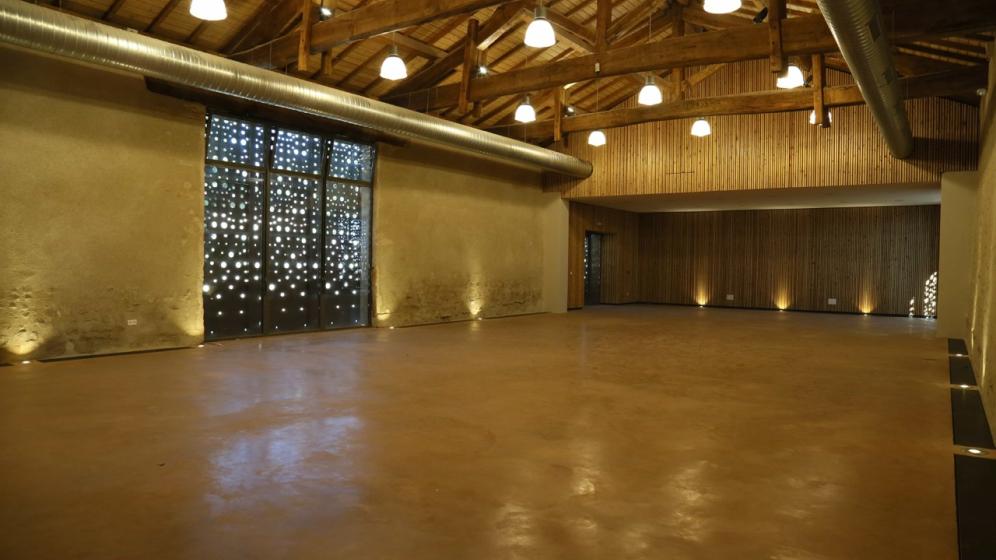 Salle-des-Fetes-interieur