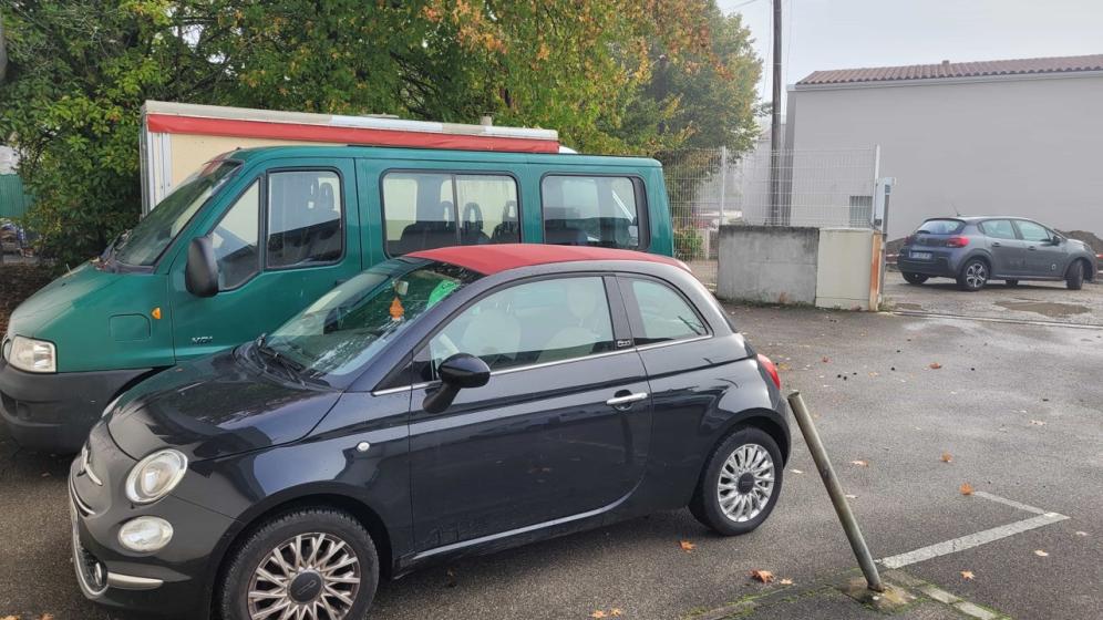Photo-parking-officiels-Stijovic