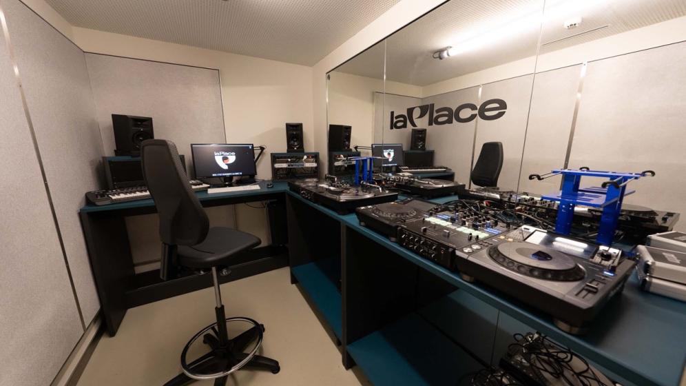 LaPlace-Studio7-ivryzoo-1666
