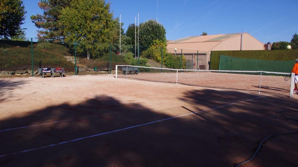 Court-central-terre-battue