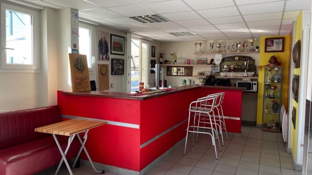 9.club-house