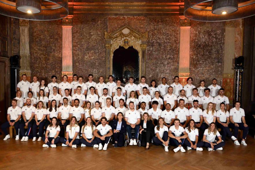 Photo de groupe lors du Media Day 10 octobre 2025 avec les athlètes qui vont participer au JOP de Milan Cortina