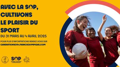 Image annonçant la SOP avec une équipe de sportives en rouge tenant un ballon de volley