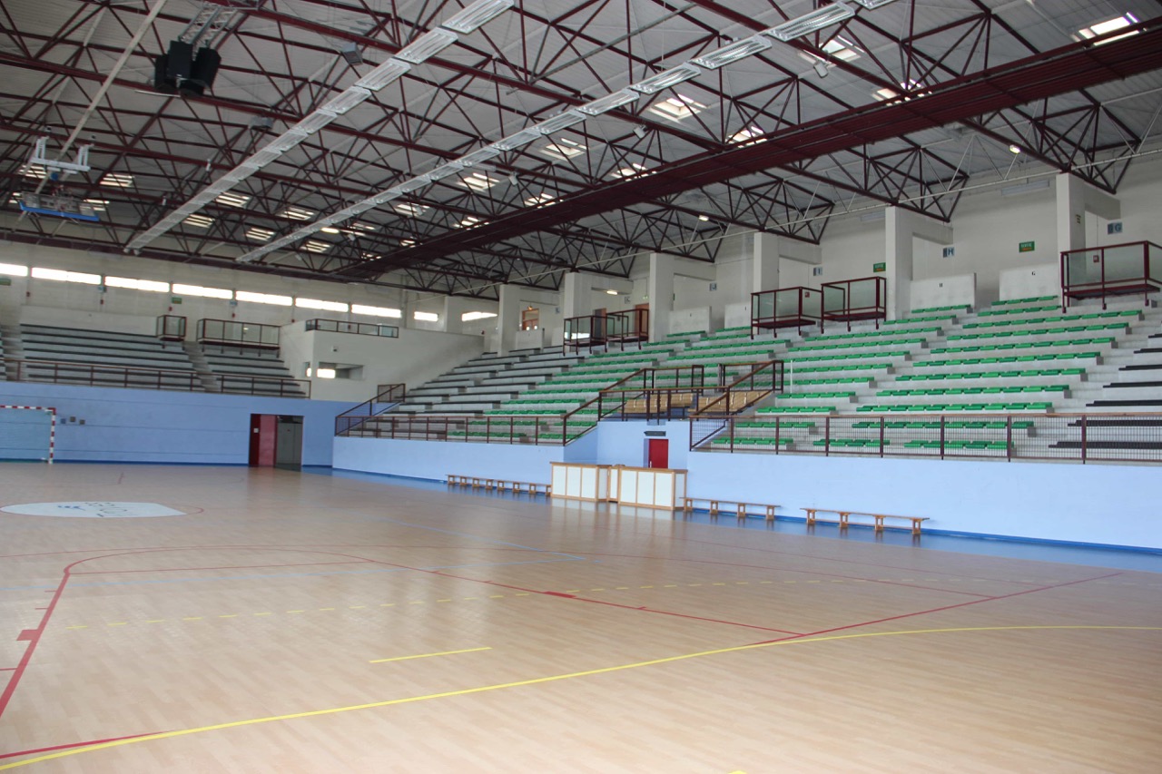 Salle-omnisports-Leo-et-pol-flamand-1